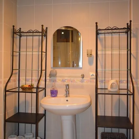 Daire A Sweet 2 Bedrooms Apart O-2