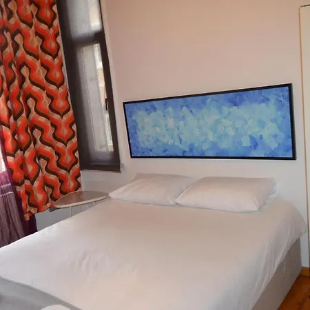 A Sweet 2 Bedrooms Apart O-2 Daire