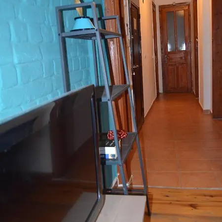 Daire A Sweet 2 Bedrooms Apart O-2